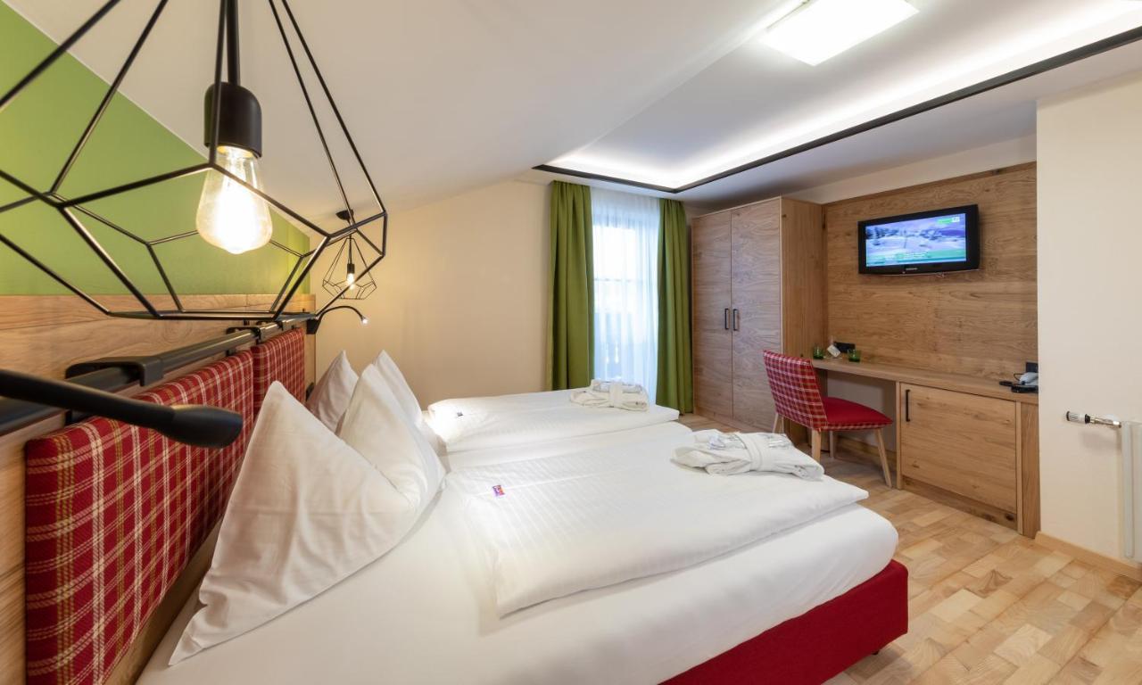 Hotel Schrockerhof 4*