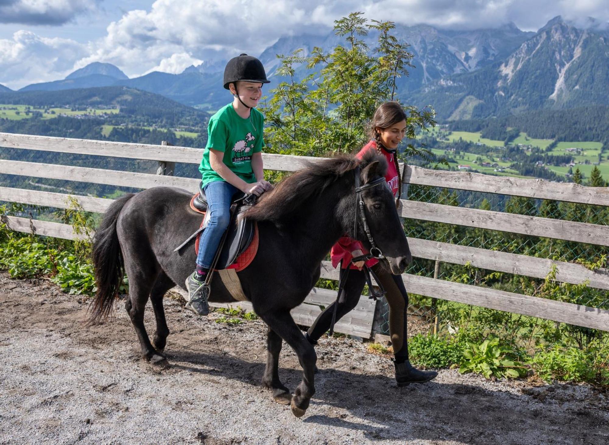 Schröckerhof 4*